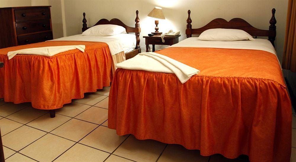 Hotel Cabana Quinta Puerto Maldonado Esterno foto