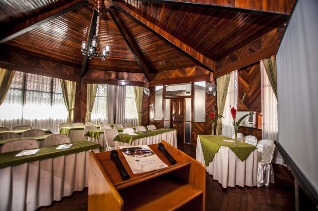 Hotel Cabana Quinta Puerto Maldonado Esterno foto